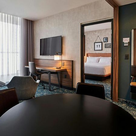 Four Points By Sheraton Distrito Uno Chihuahua Extérieur photo
