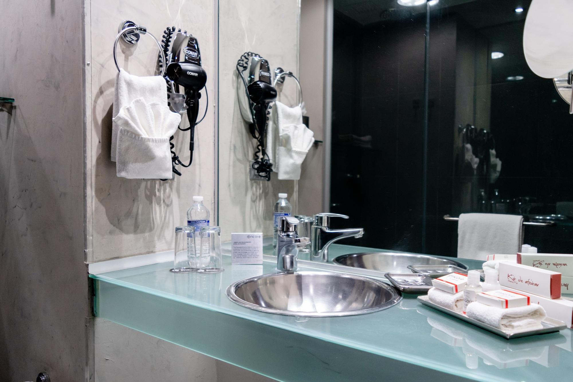 Four Points By Sheraton Distrito Uno Chihuahua Extérieur photo