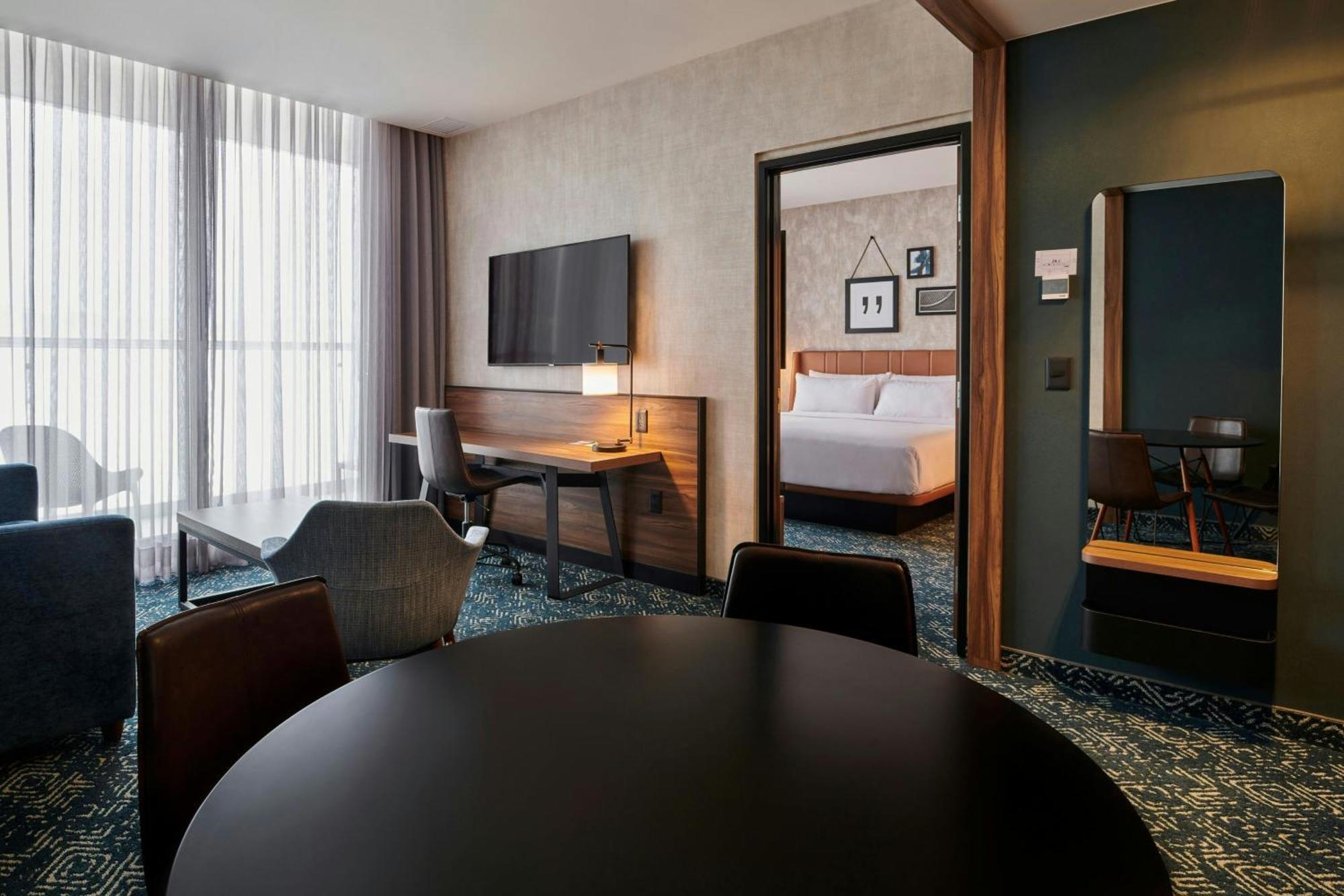 Four Points By Sheraton Distrito Uno Chihuahua Extérieur photo